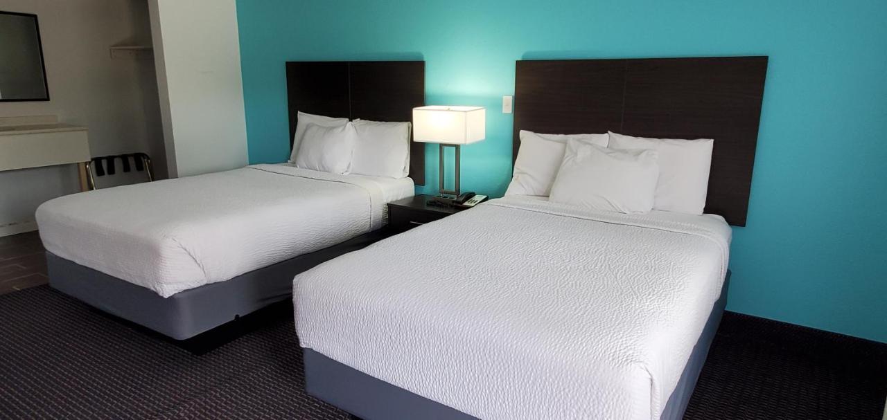 Travelodge By Wyndham Livonia Canton Novi Detroit Area 外观 照片