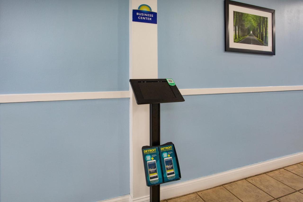 Travelodge By Wyndham Livonia Canton Novi Detroit Area 外观 照片