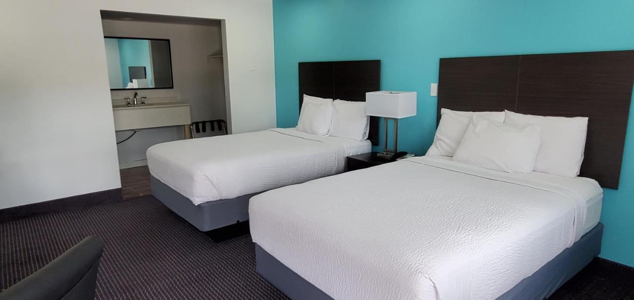 Travelodge By Wyndham Livonia Canton Novi Detroit Area 外观 照片